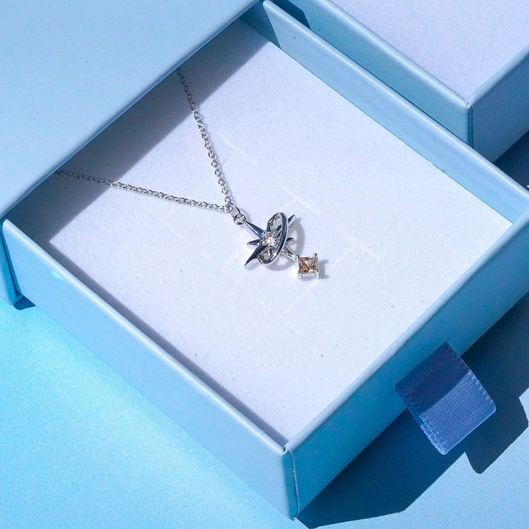 Atiny Compass Necklace | Sora Seven Atiny Compass Necklace | Sora Seven